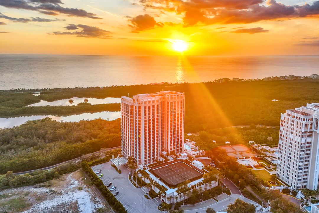 6897 Grenadier Blvd #601, Naples, FL 34108