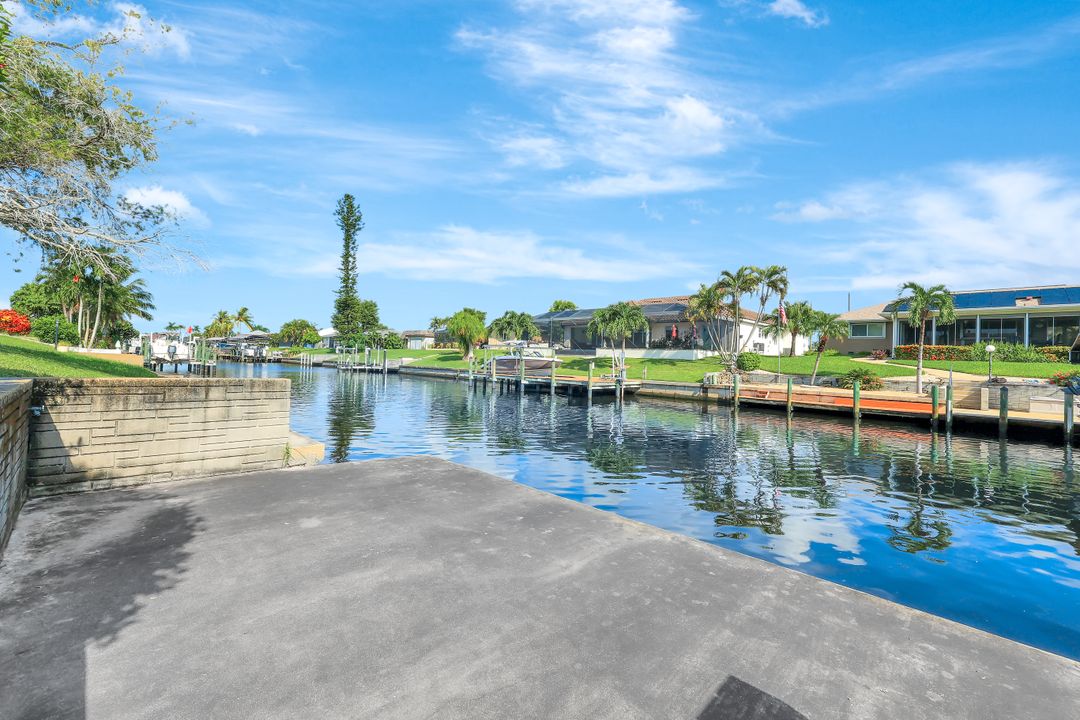 1207 SE 29th Terrace, Cape Coral, FL 33904