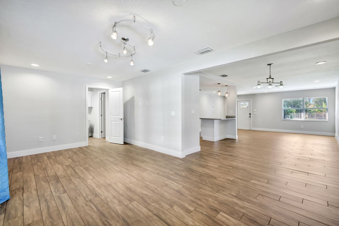 793 Sunset Vista Dr, Fort Myers, FL 33919