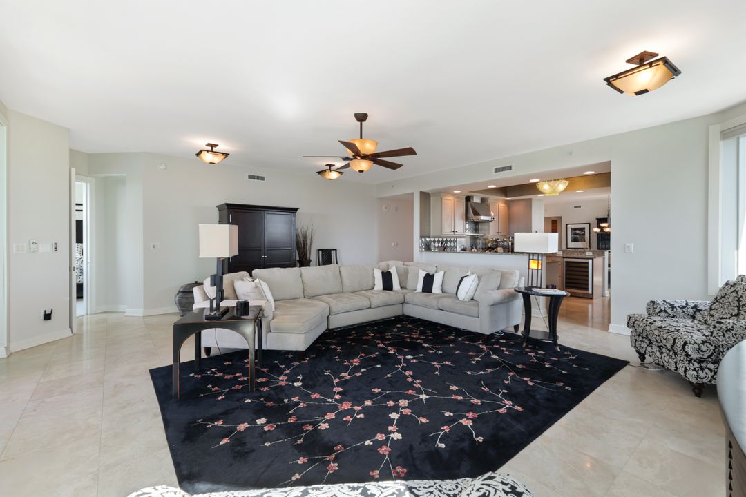 275 Indies Way #1001, Naples, FL 34110