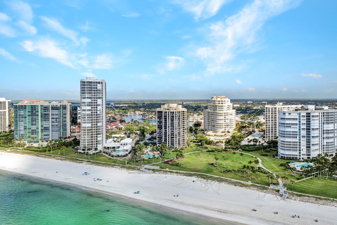 4551 Gulf Shore Blvd N #505, Naples, FL 34103