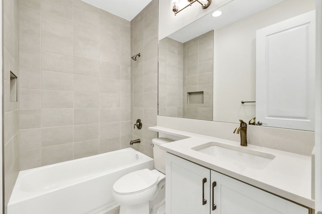 14008 Aldersgate Ave, Fort Myers, FL 33905