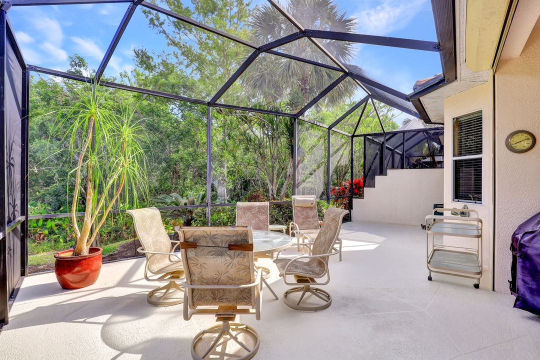 12715 Fox Ridge Dr, Bonita Springs, FL 34135