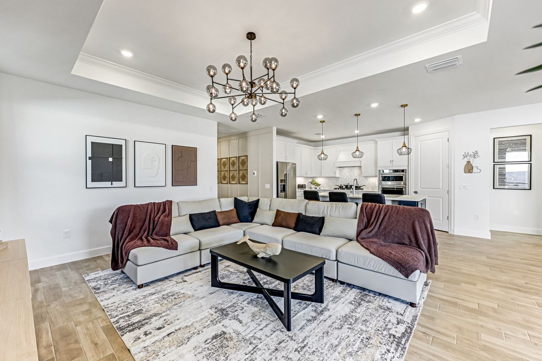 20530 Pebble Gln Dr, Estero, FL 33928