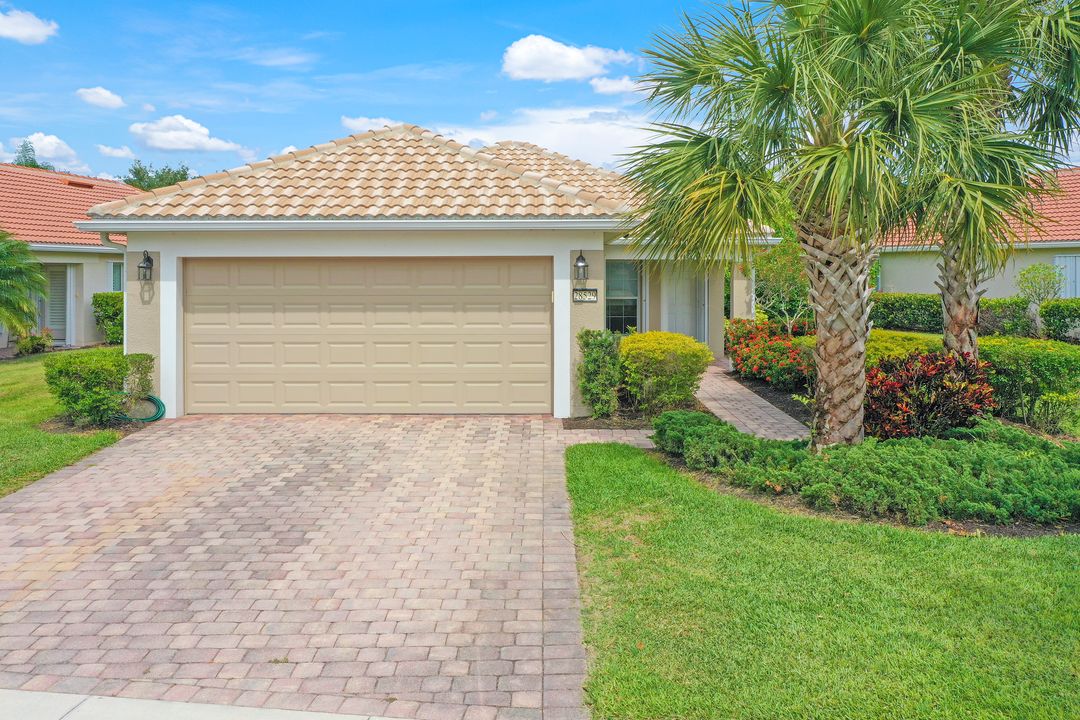 28529 Hammerhead Ln, Bonita Springs, FL 34135