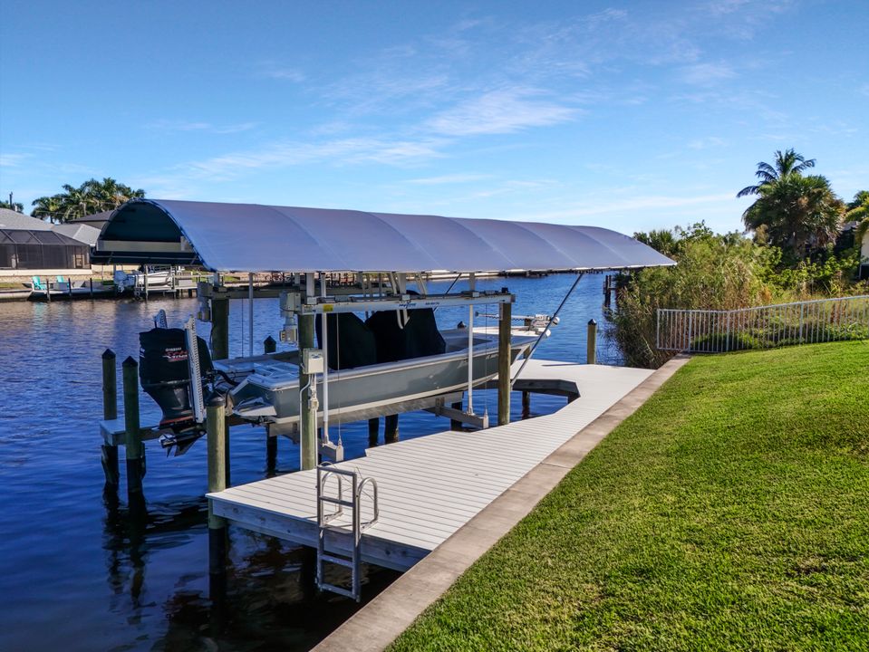 2717 SW 38th St, Cape Coral, FL 33914