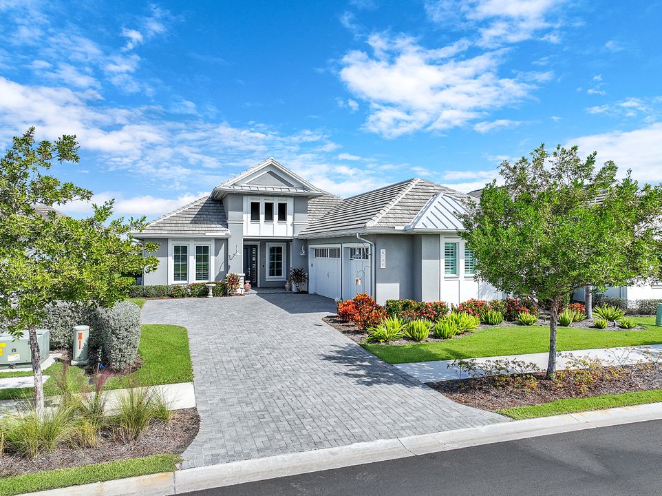 6177 Megans Bay Dr, Naples, FL 34112