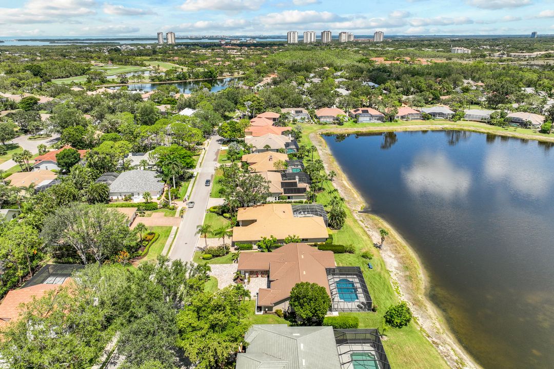 3730 Lakemont Dr, Bonita Springs, FL 34134