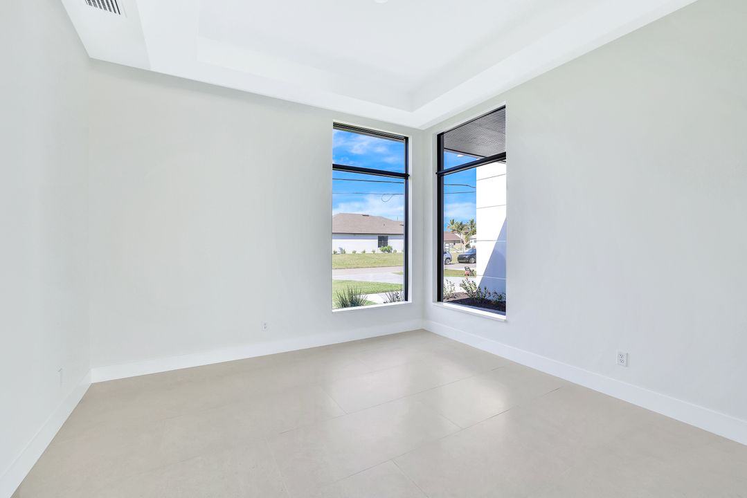 121 NW 36th Ave, Cape Coral, FL 33993