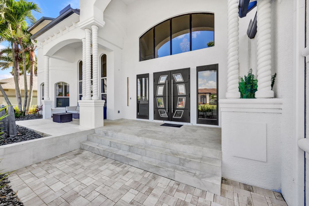 11929 Princess Grace Ct, Cape Coral, FL 33991