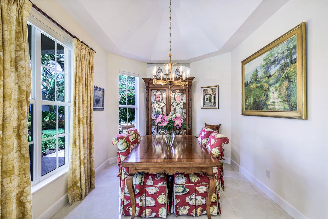 3687 Olde Cottage Ln, Bonita Springs, FL 34134