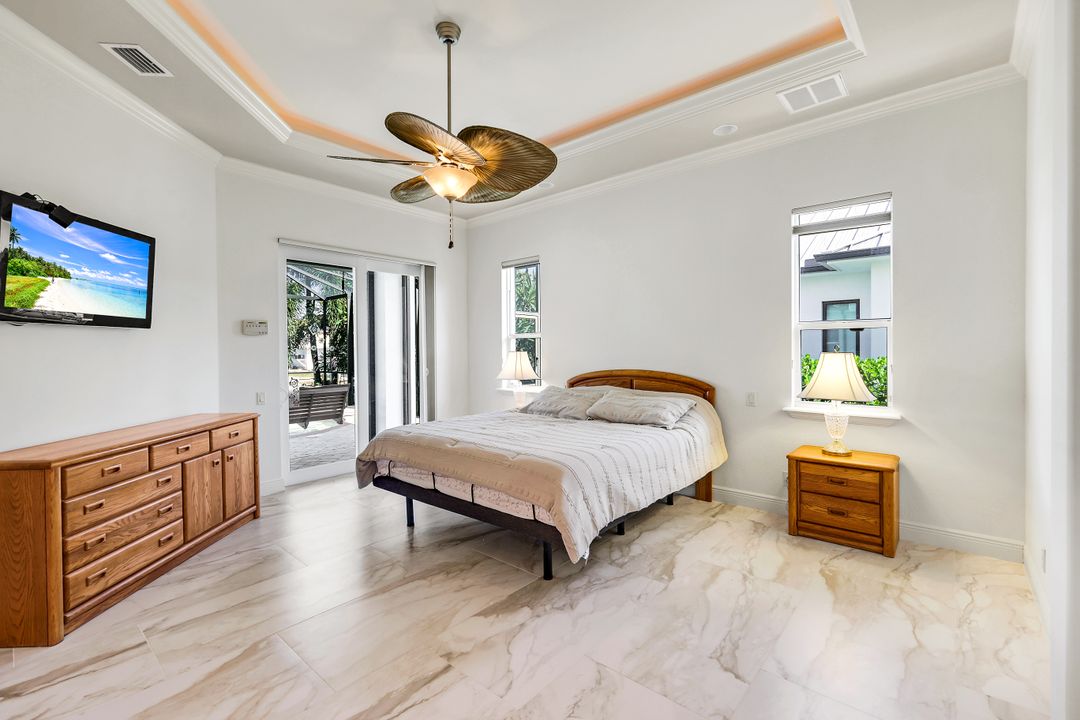 864 Magnolia Ct, Marco Island, FL 34145