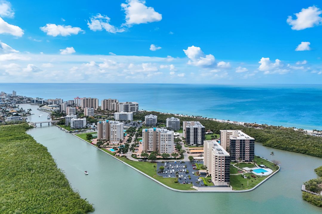 21 Bluebill Ave  #905, Naples, FL 34108