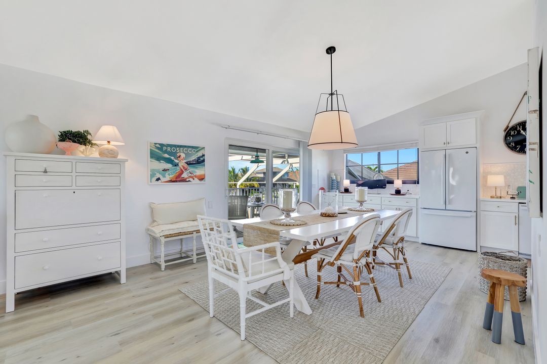 390 Waterleaf Ct, Marco Island, FL 34145