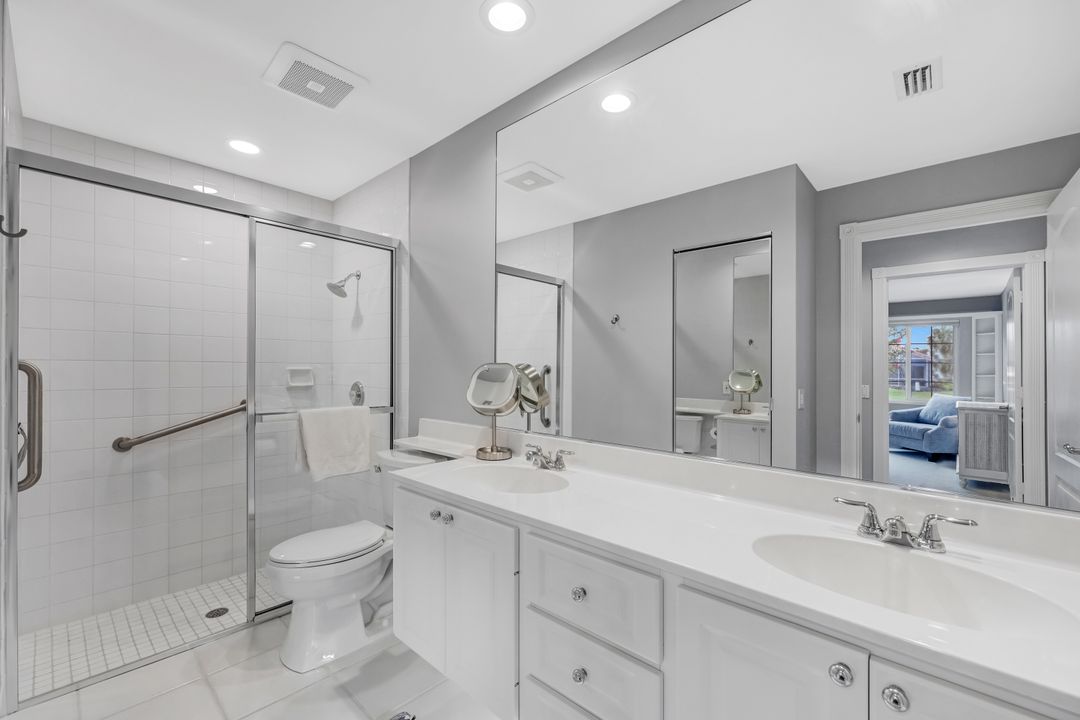 4142 Los Altos Ct, Naples, FL 34109