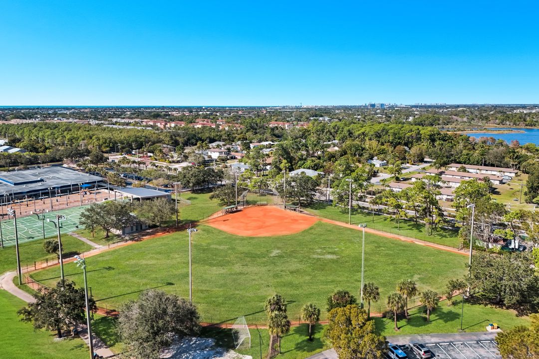 3561 Thomasson Dr, Naples, FL 34112