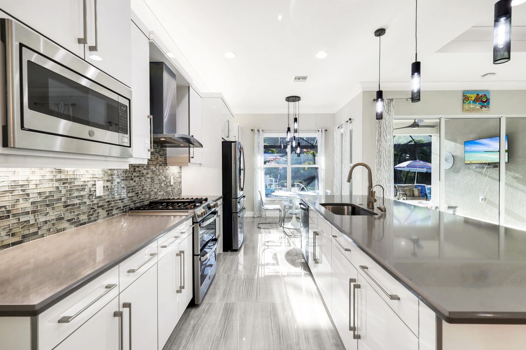 28560 Twain Dr, Bonita Springs, FL 34135