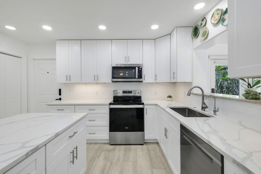 12286 McGregor Woods Cir, Fort Myers, FL 33908