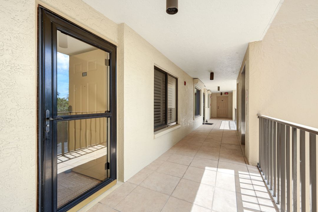 7119 Lakeridge View Court #302, Fort Myers, FL 33907