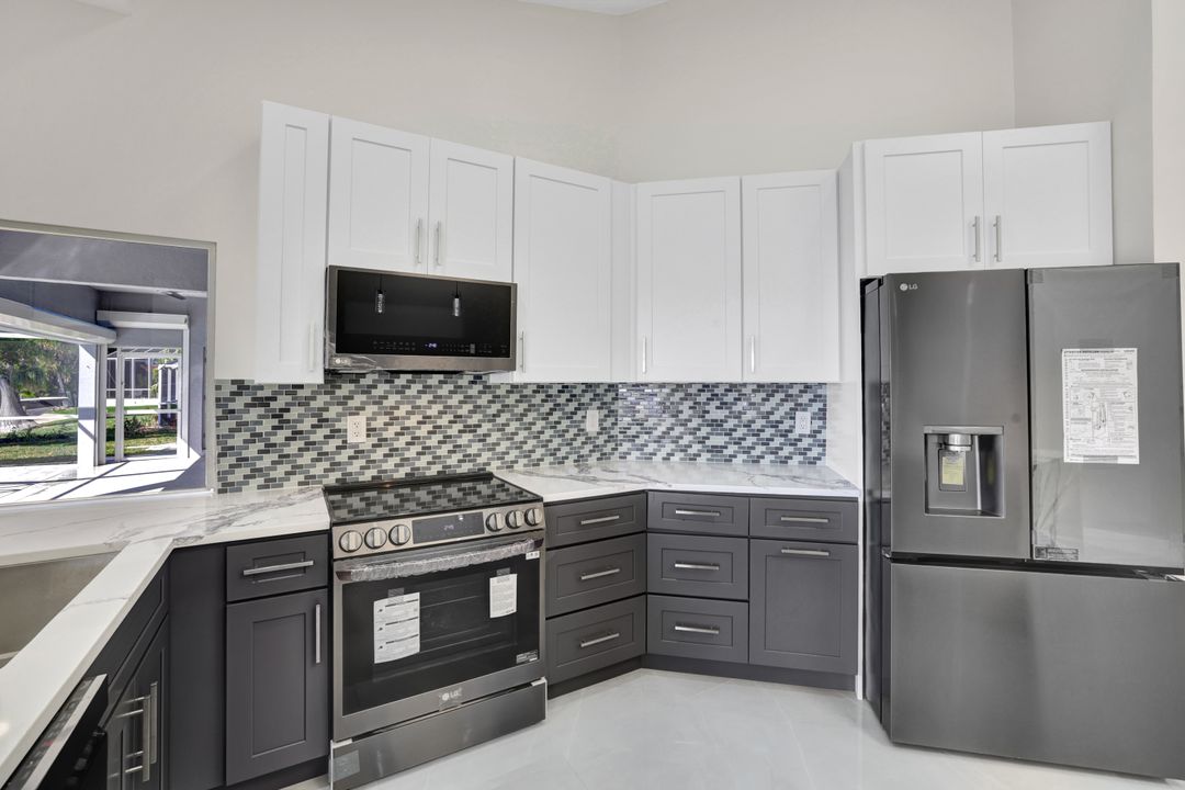 5216 SW 5th Pl, Cape Coral, FL 33914