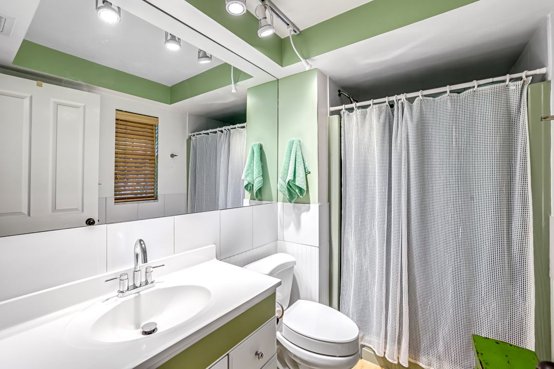 150 Big Springs Dr, Naples, FL 34113
