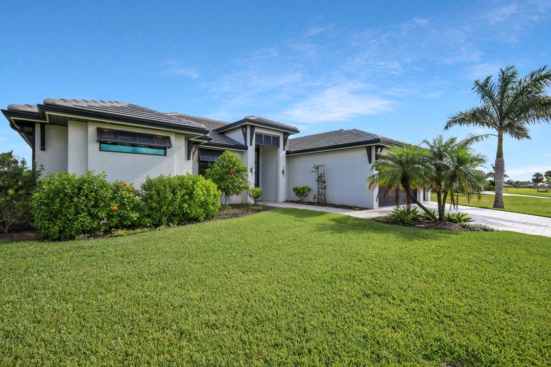 16808 Lady Diana Ct, Cape Coral, FL 33991