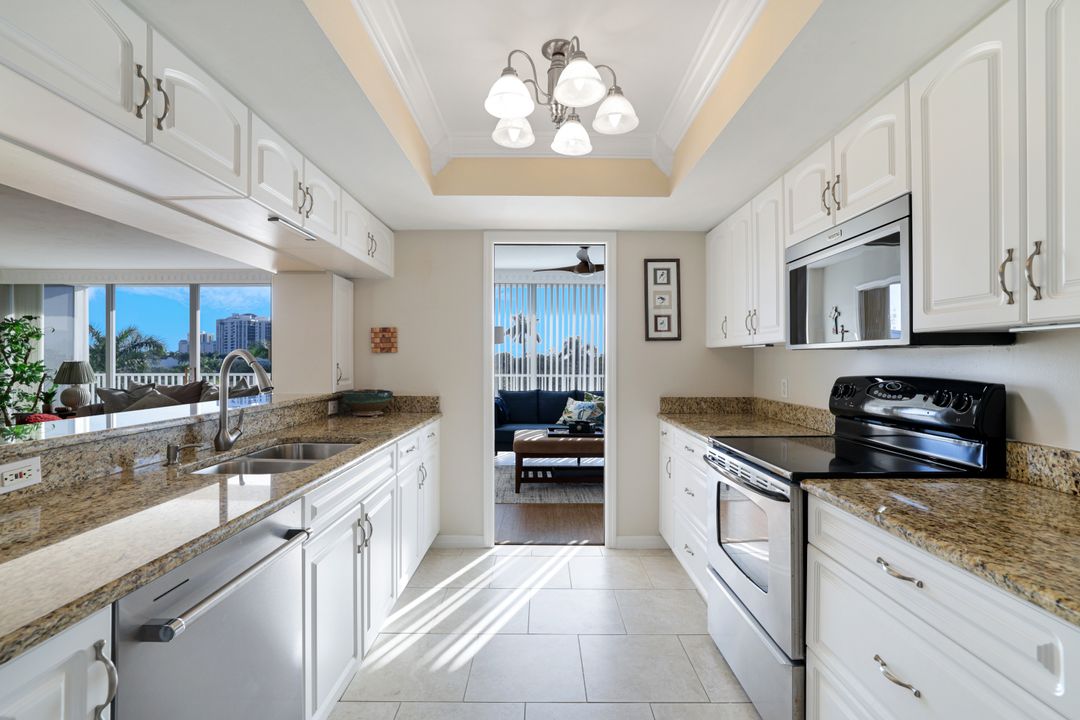 6361 Pelican Bay Blvd #201, Naples, FL 34108