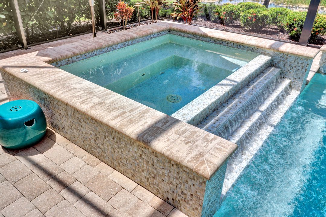 12194 Wicklow Ln, Naples, FL 34120