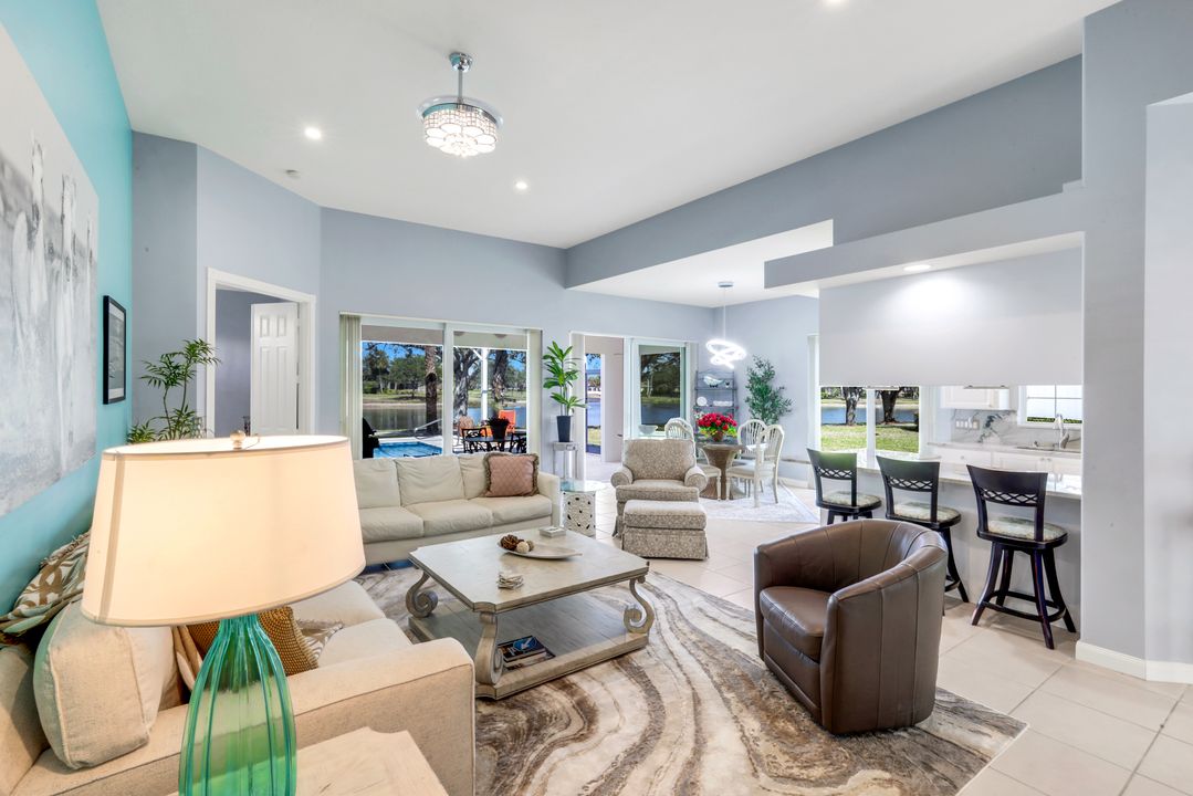 5343 Hawkesbury Way, Naples, FL 34119