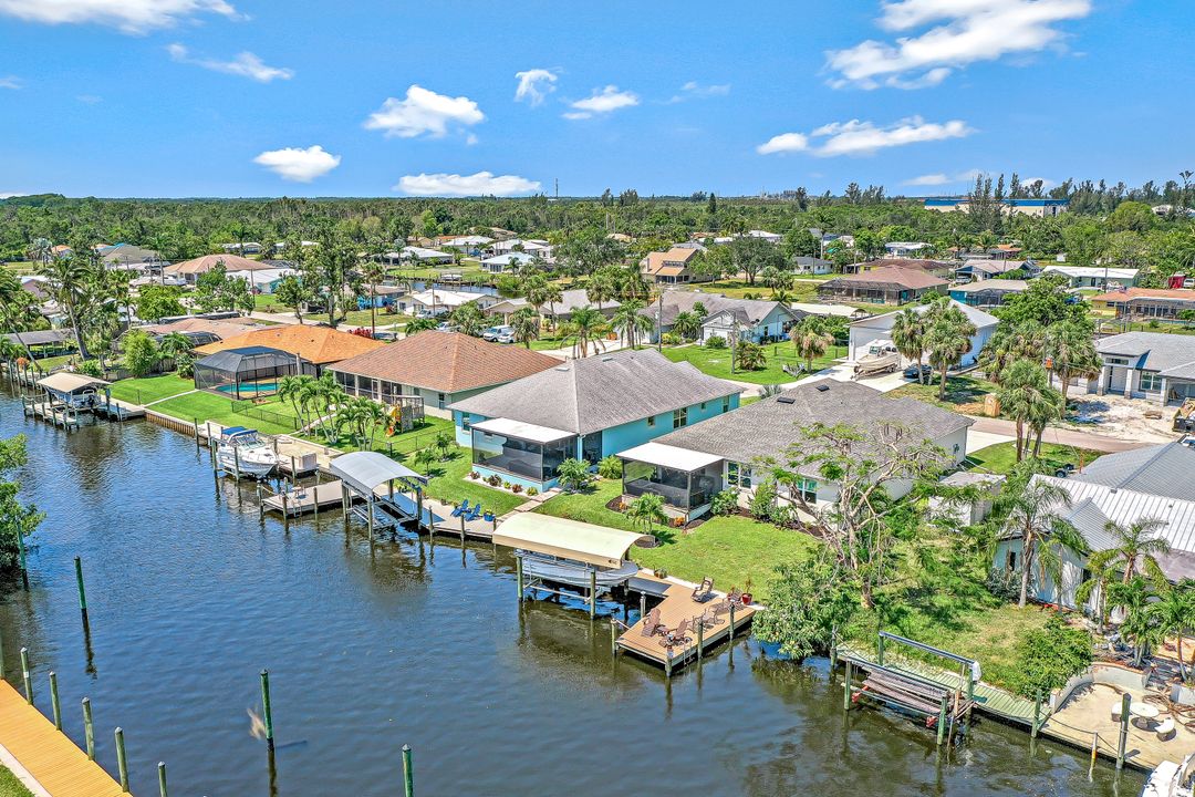2214 Isle of Pines Ave, Fort Myers, FL 33905