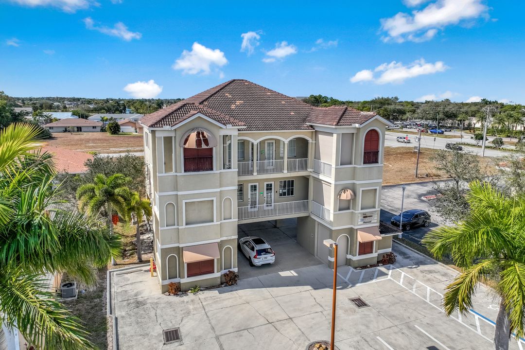 1212 Country Club Blvd #301 & 302, Cape Coral, FL 33990