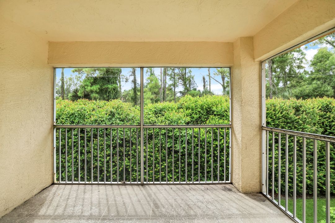 6635 Huntington Lakes Cir #202, Naples, FL 34119