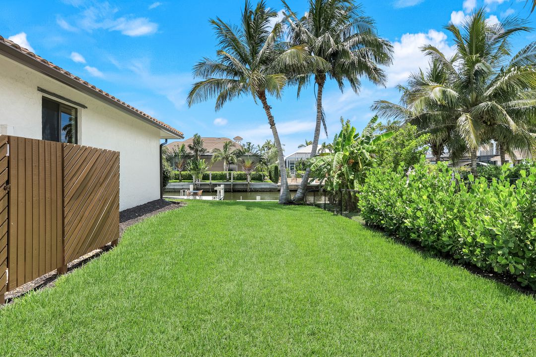 284 Polynesia Ct, Marco Island, FL 34145