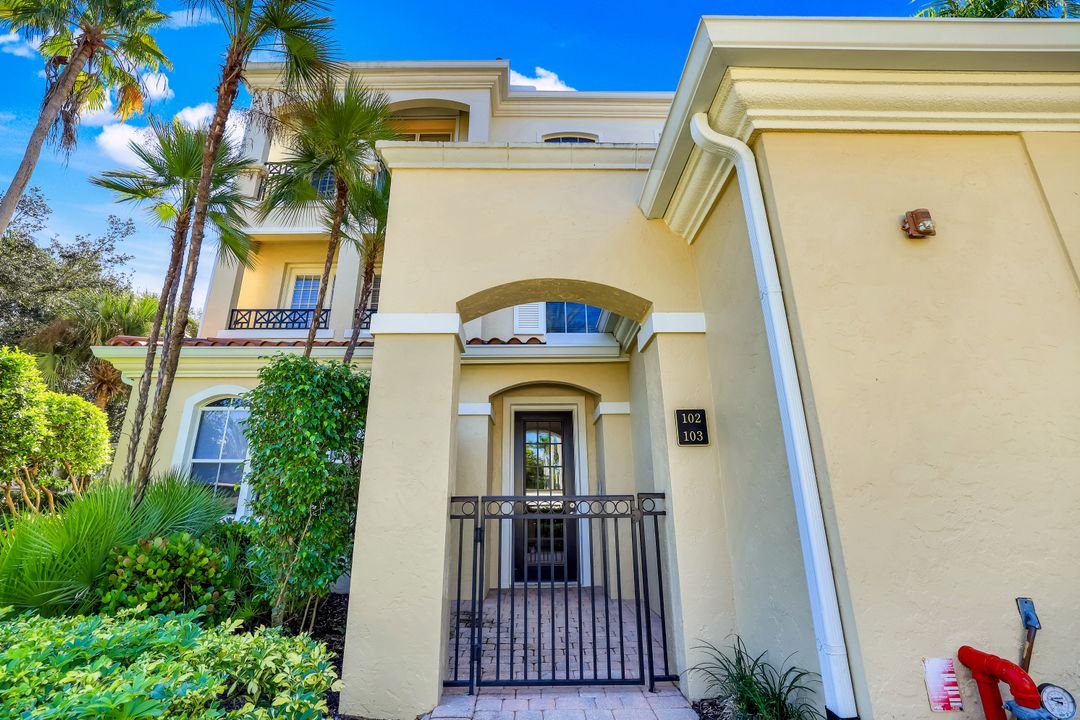 2626 Bolero Dr, Naples, FL 34109