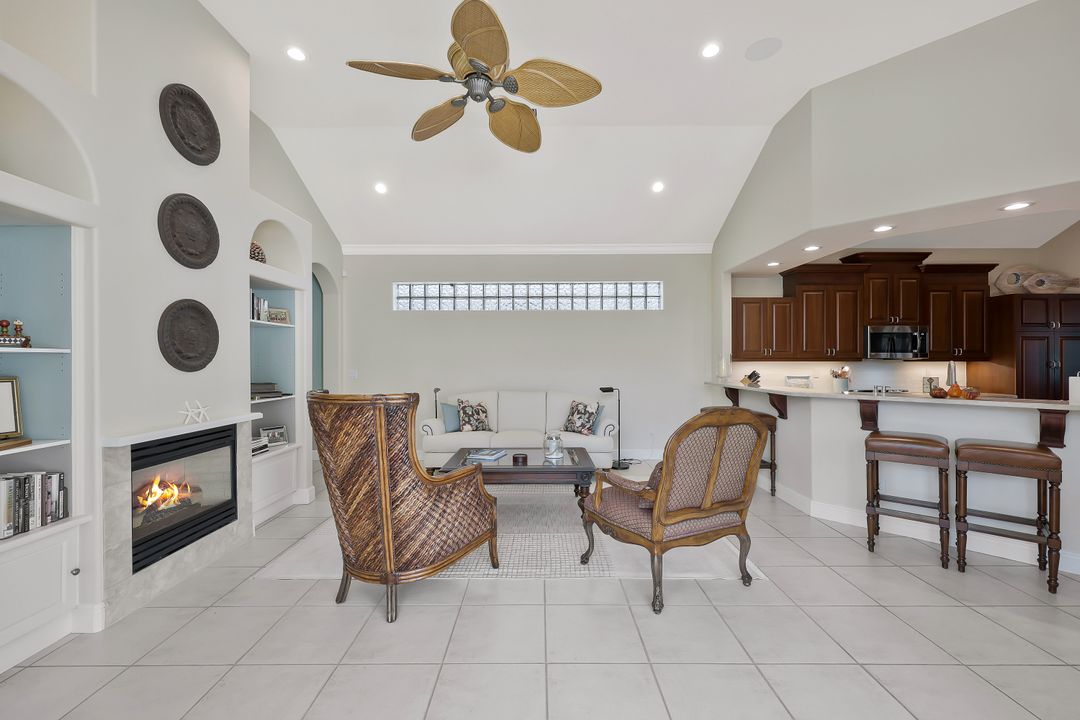 5058 Kensington High St, Naples, FL 34105