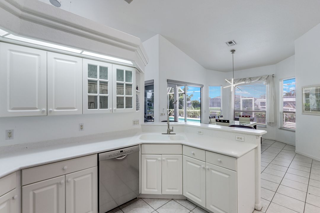 3712 SE 17th Pl, Cape Coral, FL 33904