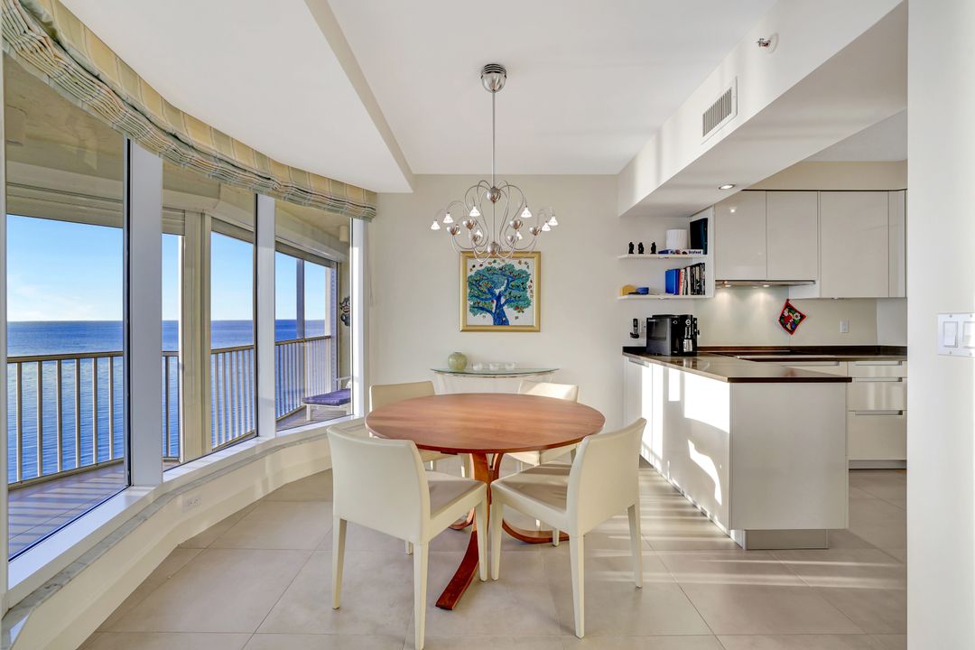 8111 Bay Colony Dr #1102, Naples, FL 34108