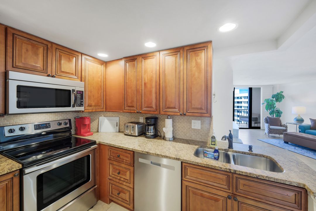 380 Seaview Ct #1808, Marco Island, FL 34145