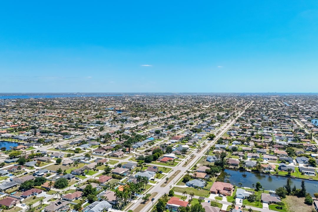 2004 SE 8th Ave, Cape Coral, FL 33990