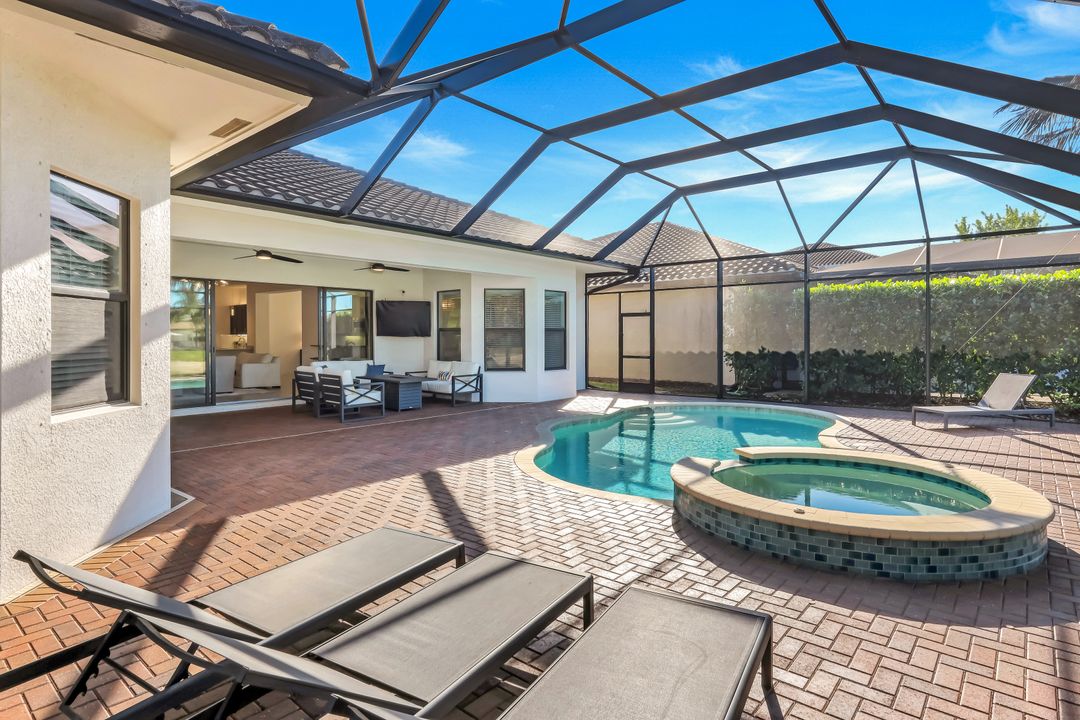 4549 Azalea Dr, Naples, FL 34119