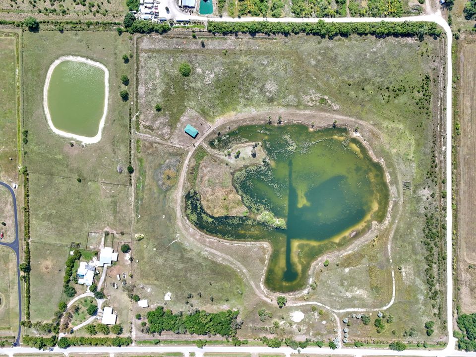 20401 Williams Dr, North Fort Myers, FL 33917