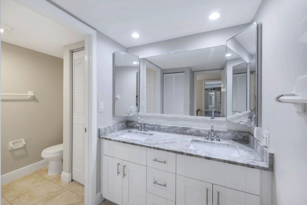 1501 Park Meadows Dr #3, Fort Myers, FL 33907