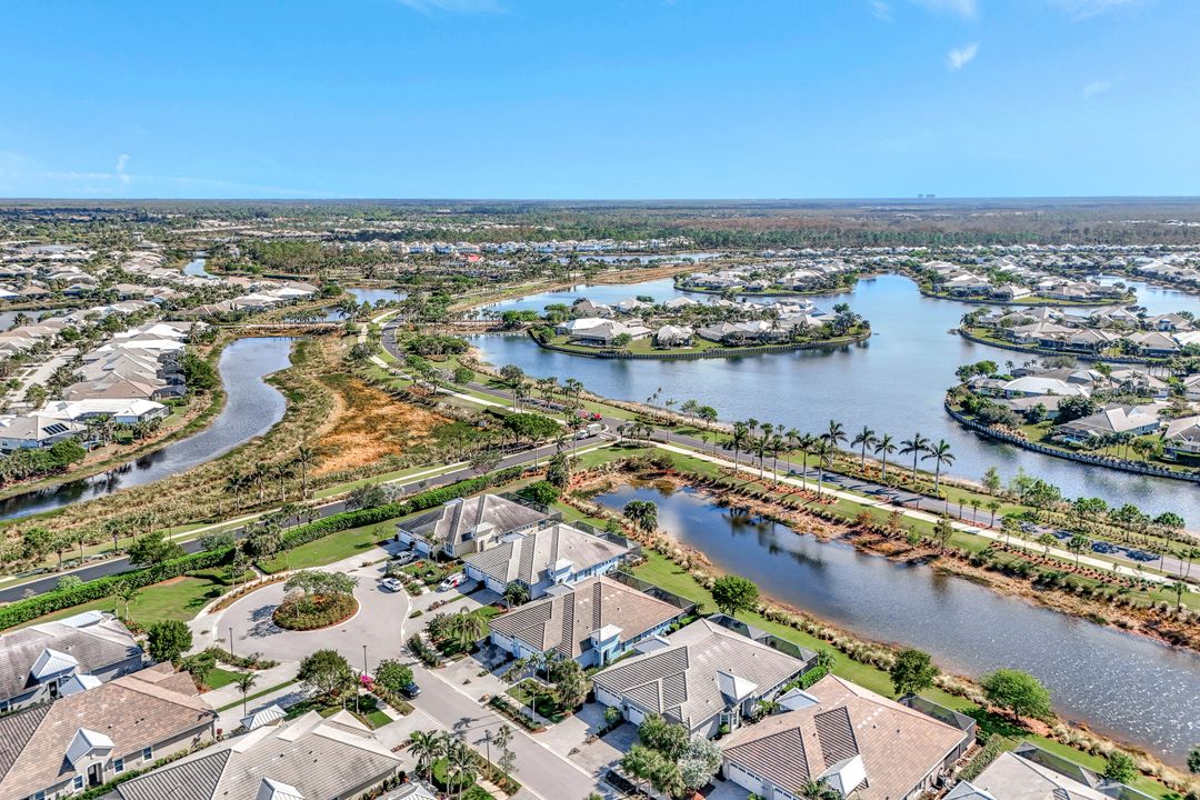 5665 Highbourne Dr, Naples, FL 34113