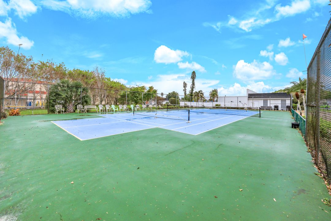1340 Sandtrap Dr, Fort Myers, FL 33919