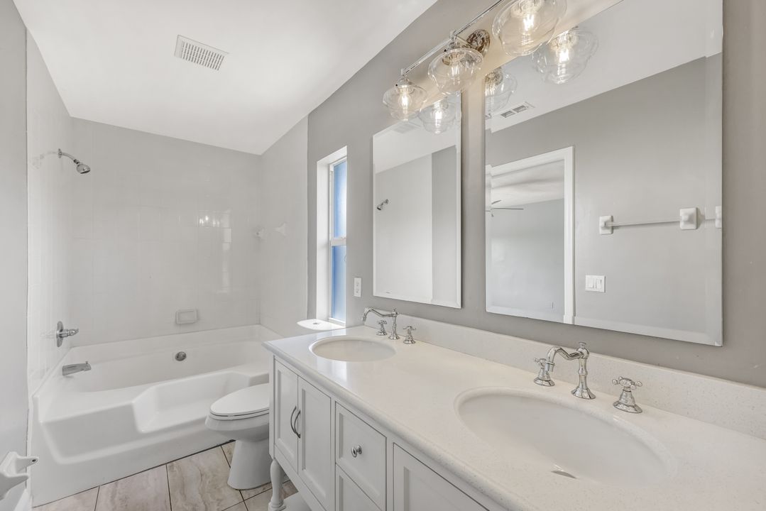 3857 39th Ave NE, Naples, FL 34120