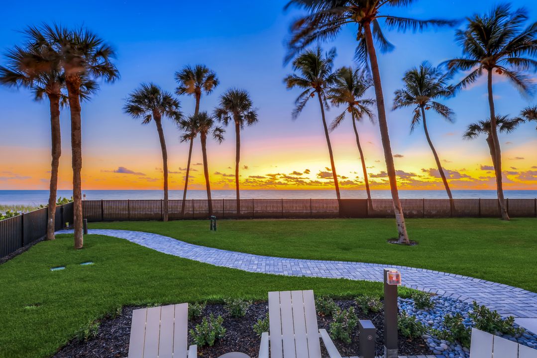 4001 Gulf Shore Blvd N #902, Naples, FL 34103