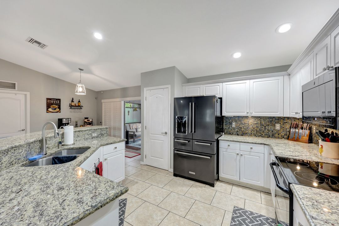 2300 NW 25th St, Cape Coral, FL 33993
