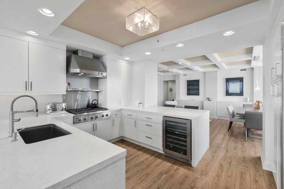 275 Indies Way #1701, Naples, FL 34110