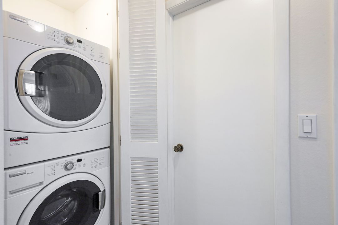 6825 Bogey Dr, Fort Myers, FL 33919