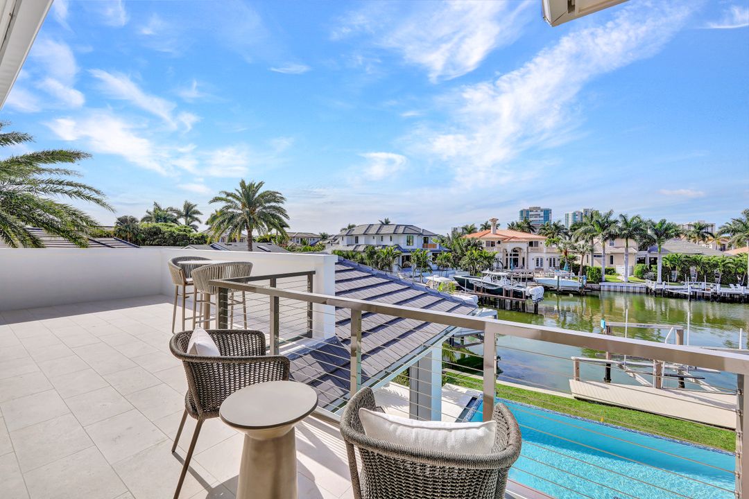 3637 Crayton Rd, Naples, FL 34103